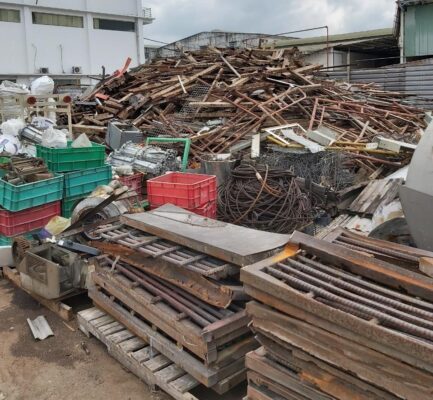 Thu Mua Phế Liệu Phường Phú Thọ Giá Cao Nhất - Gọi Ngay!