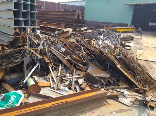 Thu Mua Phế Liệu Phường Phú Thọ Giá Cao Nhất - Gọi Ngay!