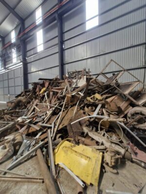 Thu Mua Phế Liệu Phường Minh Phụng Giá Cao - Uy Tín