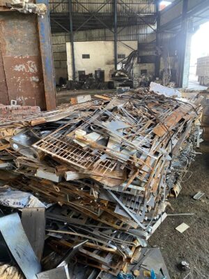 Thu Mua Phế Liệu Phường Minh Phụng Giá Cao - Uy Tín